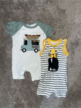 Set of 2 Baby Rompers